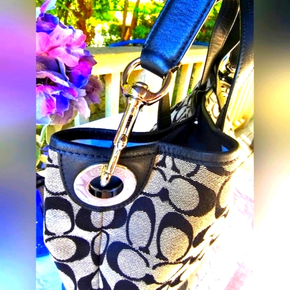 COACH SIGNATURE HADLEY DUFFLE BAG IN BLACK AND GREY - Picture 3 of 16